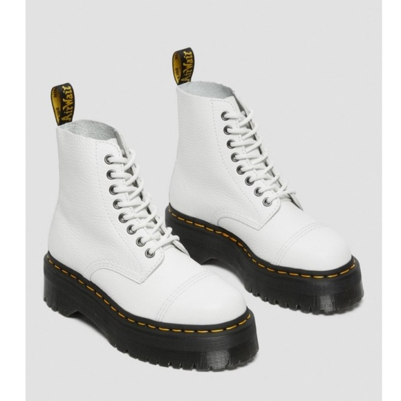 Dr. Martens Shoes - BNWB White Dr. Martens Sinclair Boots